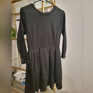 Black Dress - Long Sleeve w/pleats and pockets
